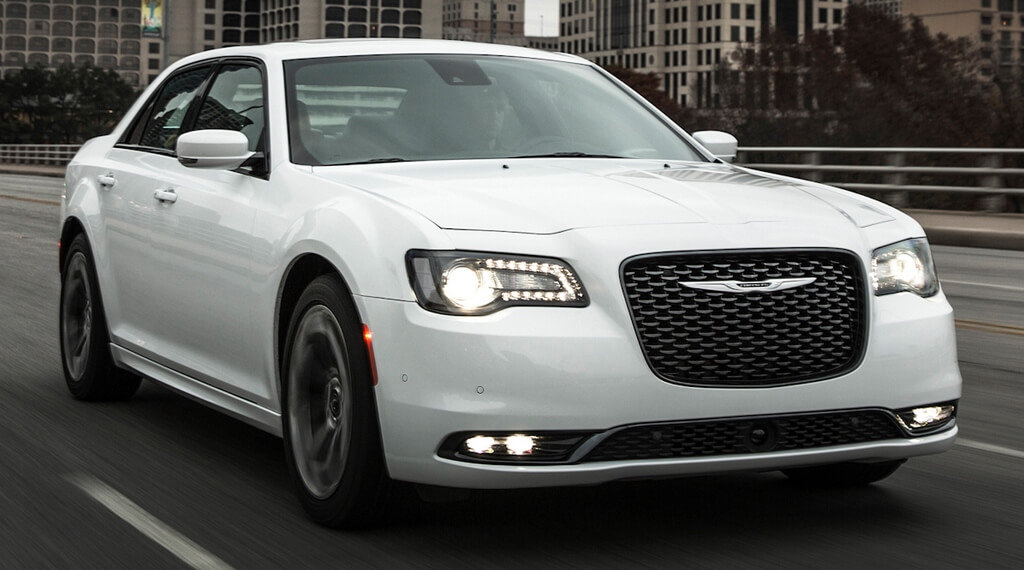 2015-chrysler-300-v-8-first-drive-review-car-and-driver-photo-653581-s-original